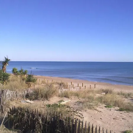5, El Pueblo Au Village Naturiste