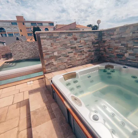 5, El Pueblo Au Village Naturiste 아그
